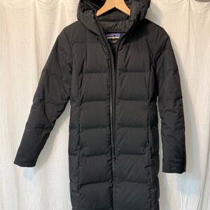 Patagonia Women's Long Black Puffer Jacket